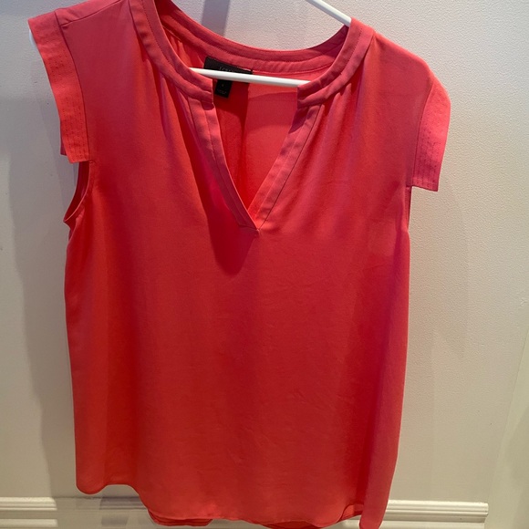 Light weight, soft, sleeveless top. Great summer colour - Picture 1 of 3